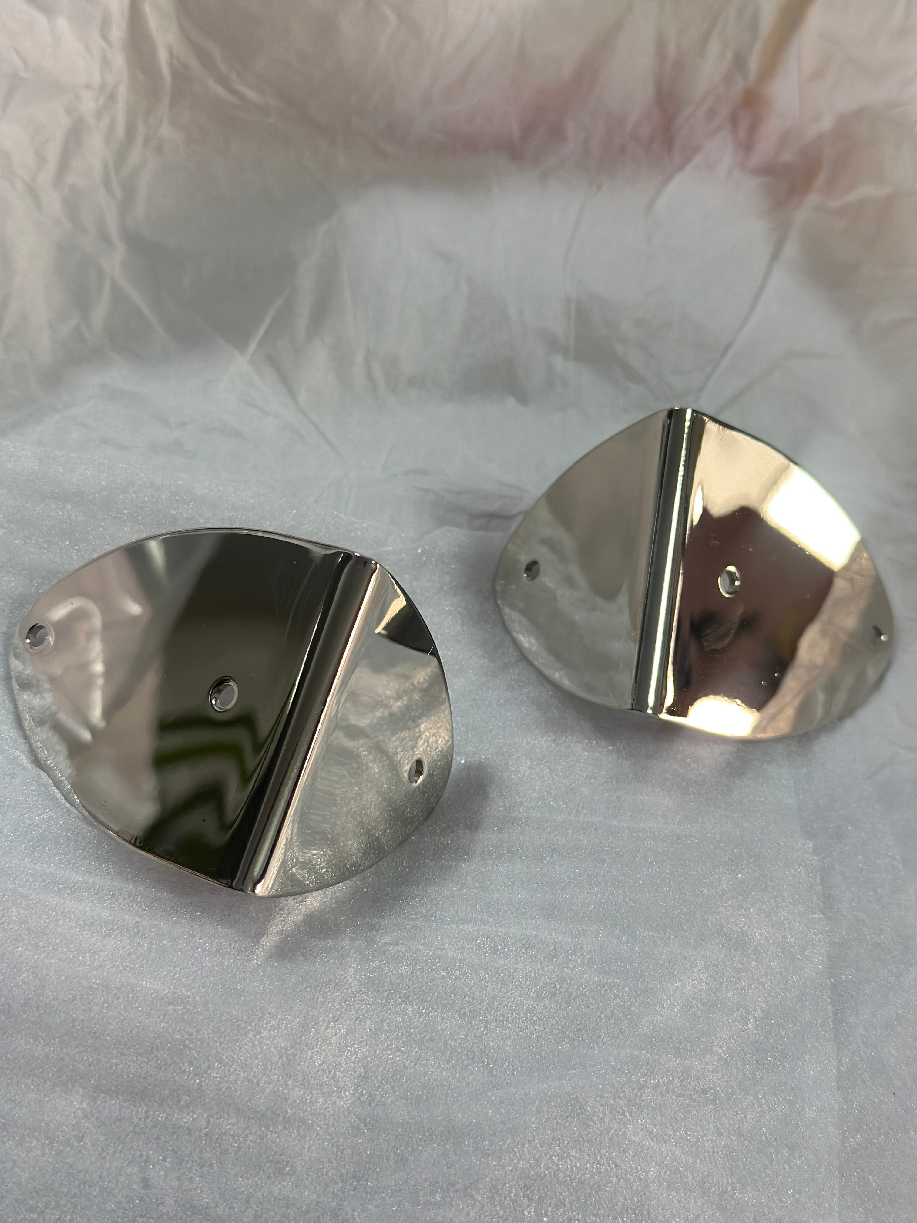 Shield Shape Metal Corner Hardware for Trunks & Cases