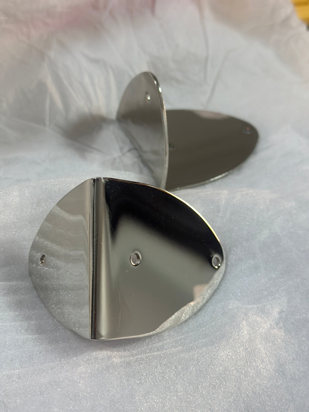 Shield Shape Metal Corner Hardware for Trunks & Cases