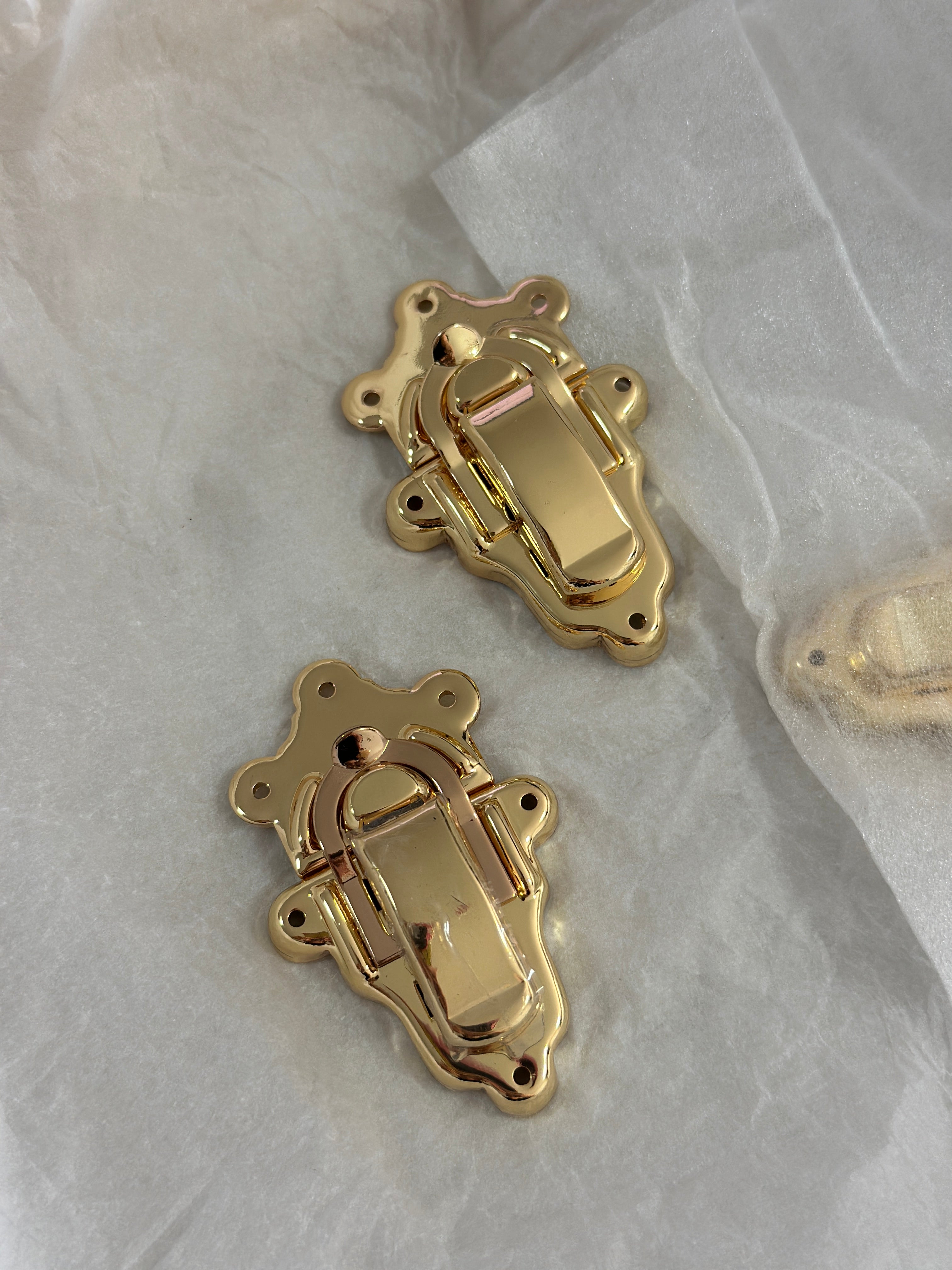 Gold Metal Decorative Hasp Lock Clasp 37.5×60mm | JHF BagAccessories