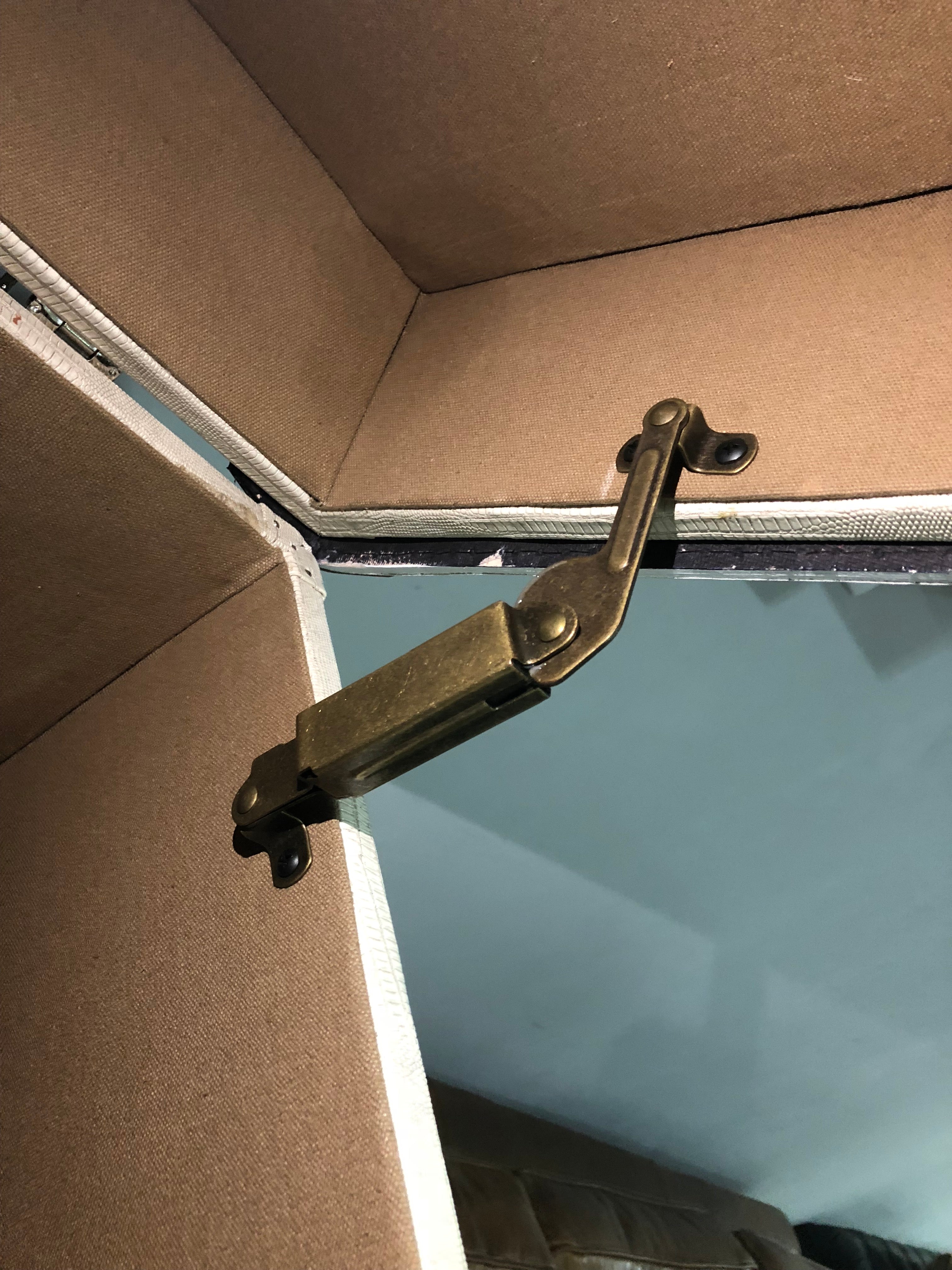 JHF192 Spring Lid Stay Hinge | Soft-Close Lid Support for Trunks & Cases