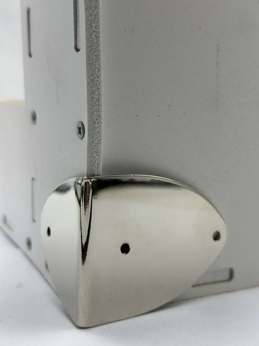 Shield Shape Metal Corner Hardware for Trunks & Cases