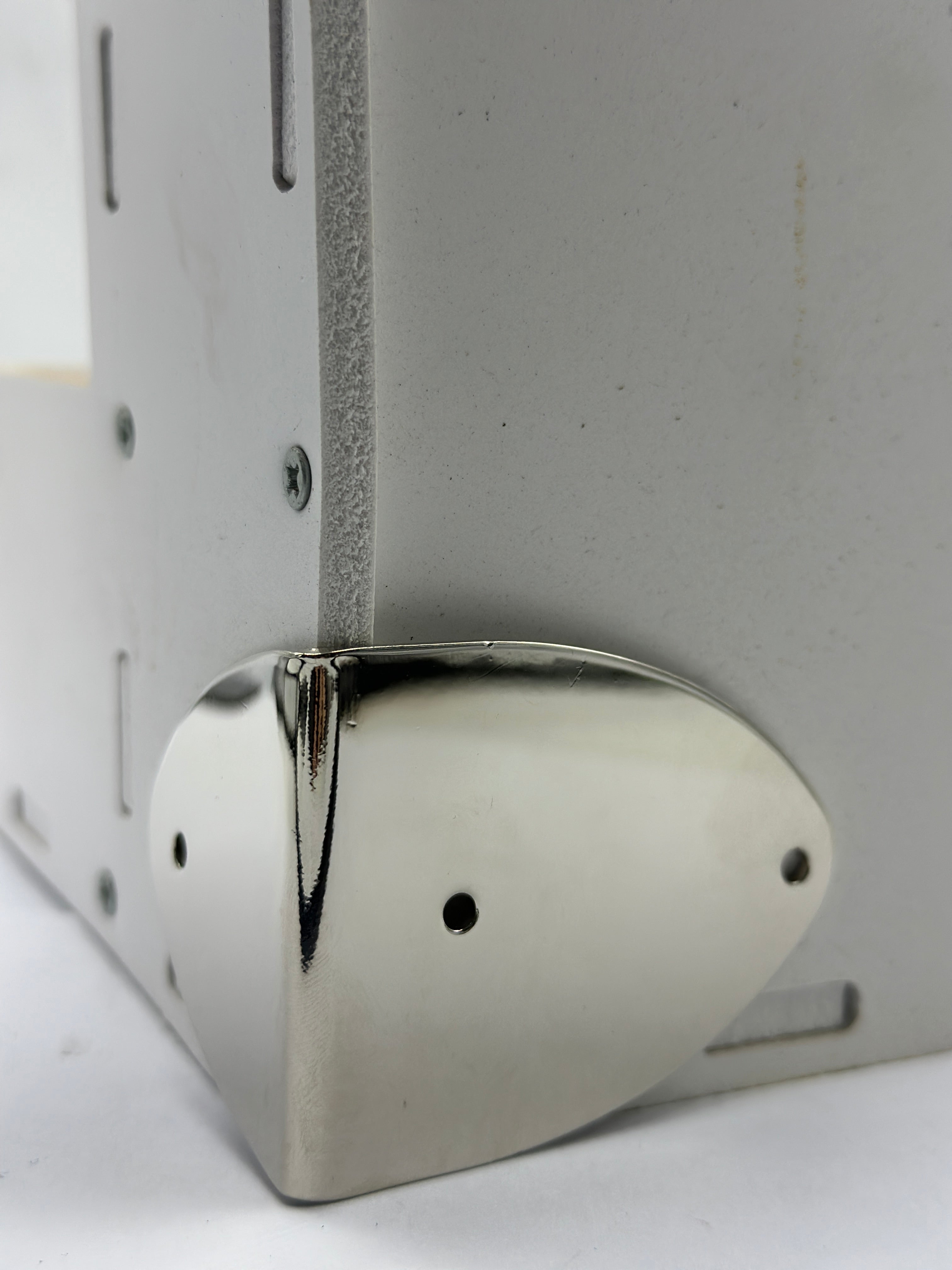 Shield Shape Metal Corner Hardware for Trunks & Cases