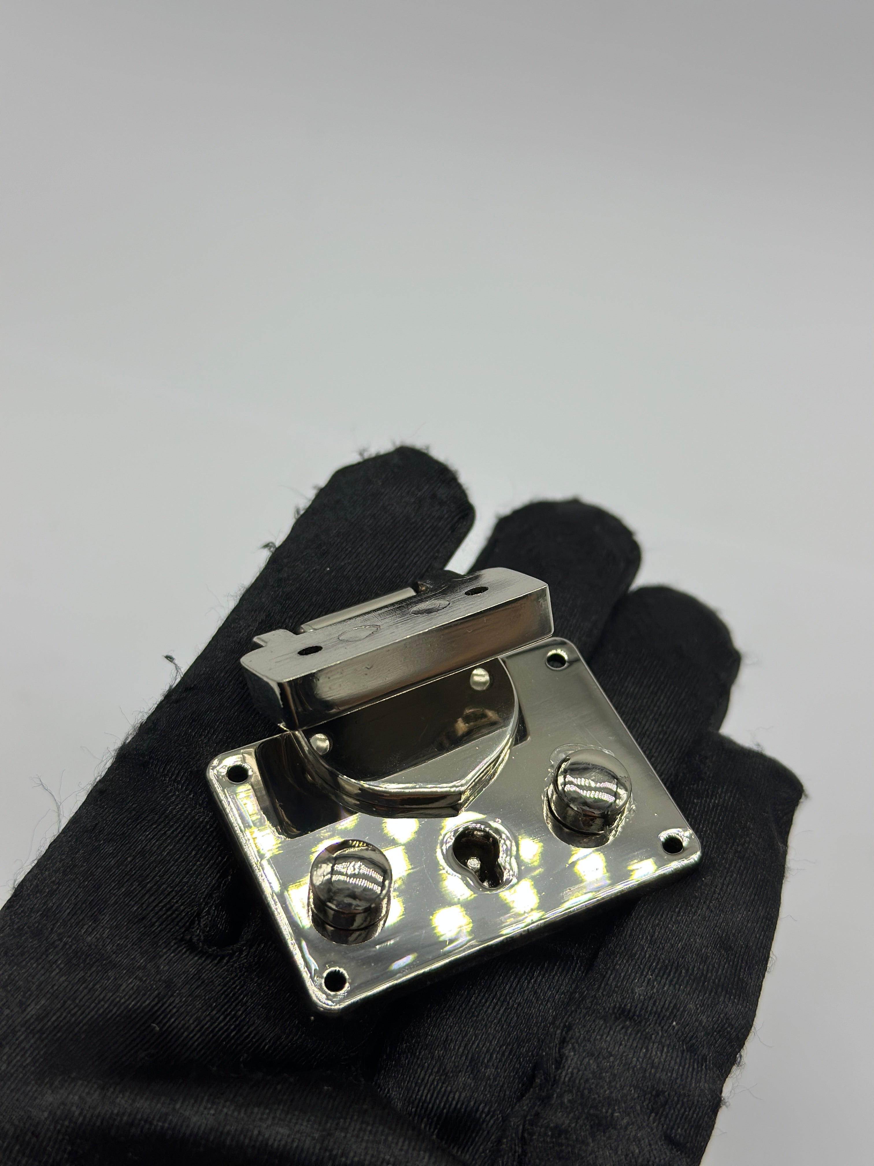 Keyed Metal Trunk Latch Lock for Cases & Trunks – 50×40mm
